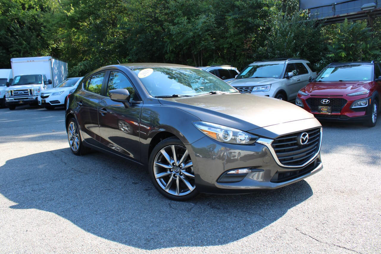 Used 2018 MAZDA MAZDA3 Touring image 4