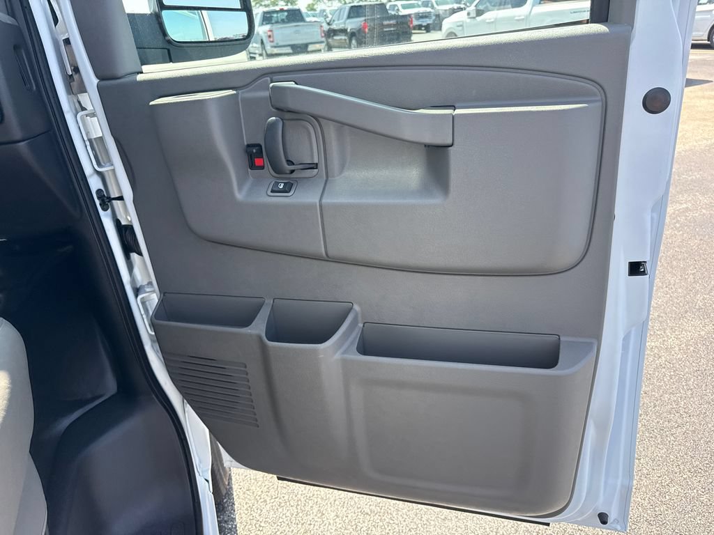 New 2026 GMC Savana 2500 Extended w/ Driver Convenience Package RWD image 24
