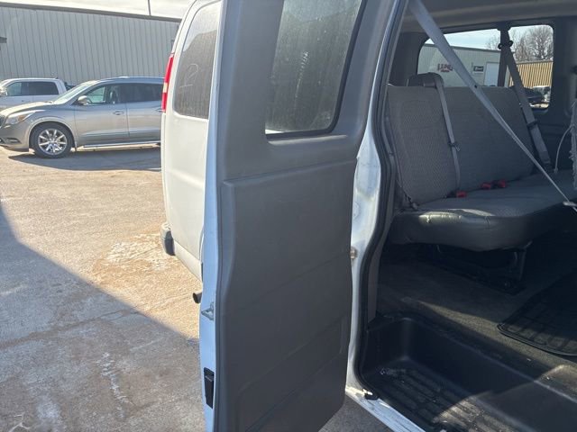 Used 2016 Chevrolet Express 2500 LS RWD image 15