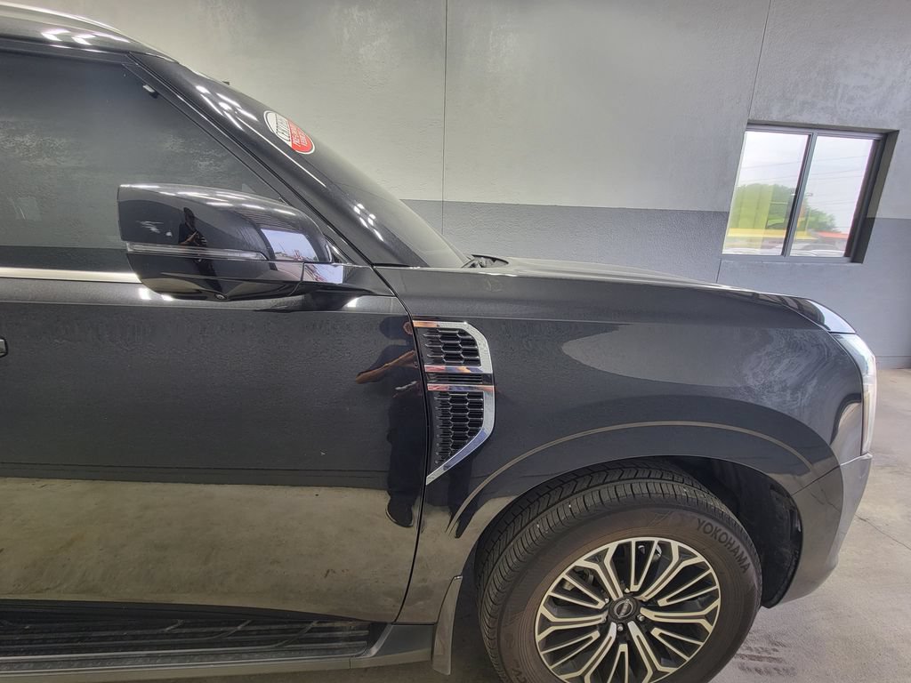 Used 2025 Nissan Armada Platinum AWD/4WD image 7