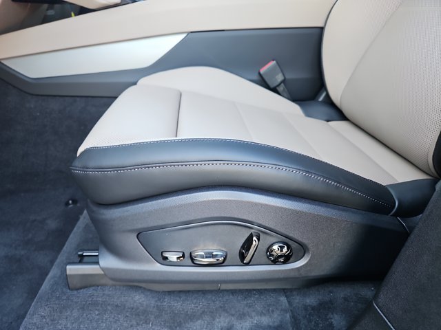 New 2026 Porsche Cayenne Electric AWD/4WD image 23