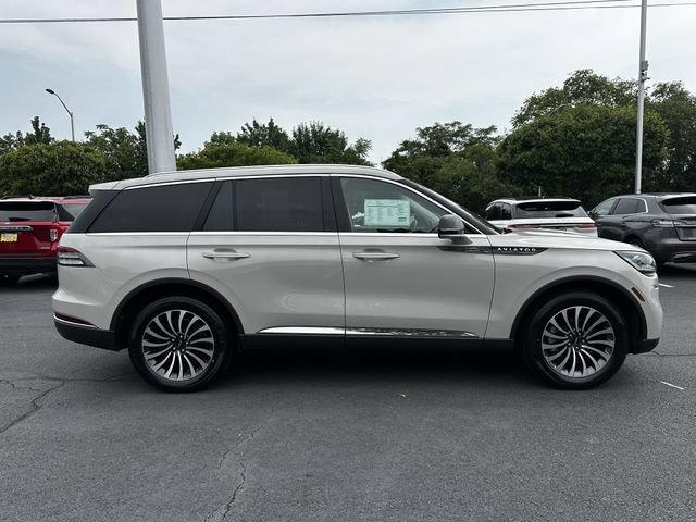 Certified 2023 Lincoln Aviator AWD w/ Premium Package image 4