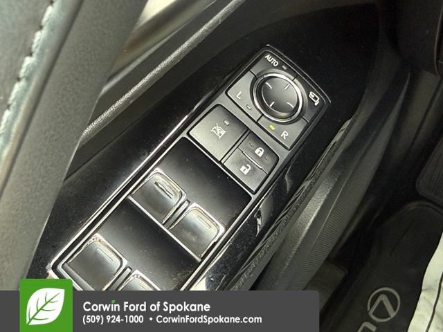 Used 2017 Lexus LX 570 4WD w/ Luxury Package image 24
