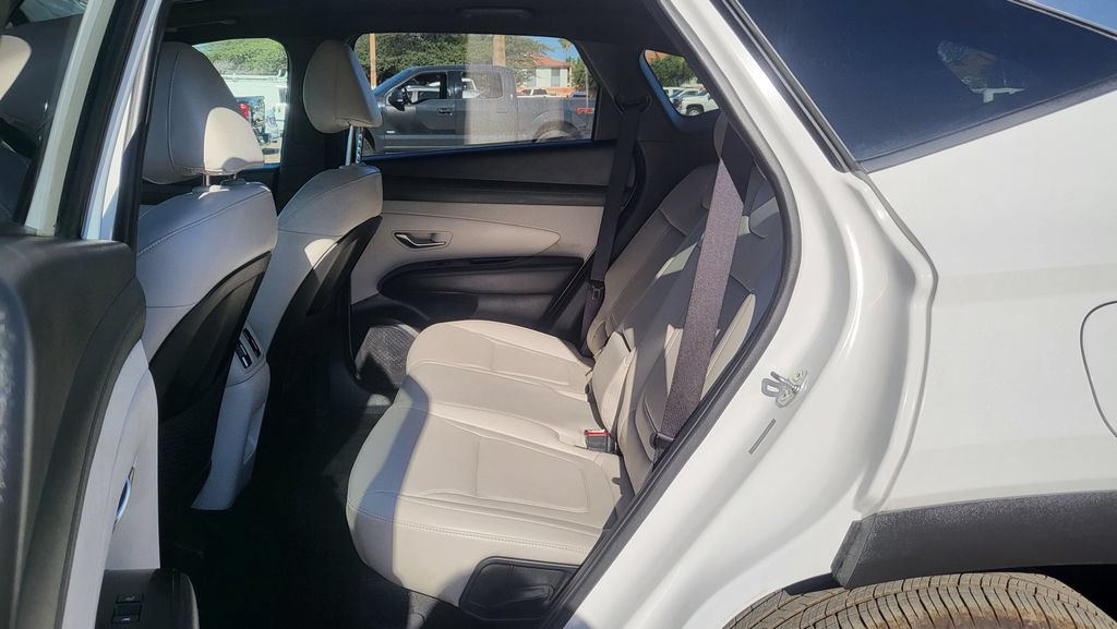 Used 2025 Hyundai Tucson Limited FWD image 25