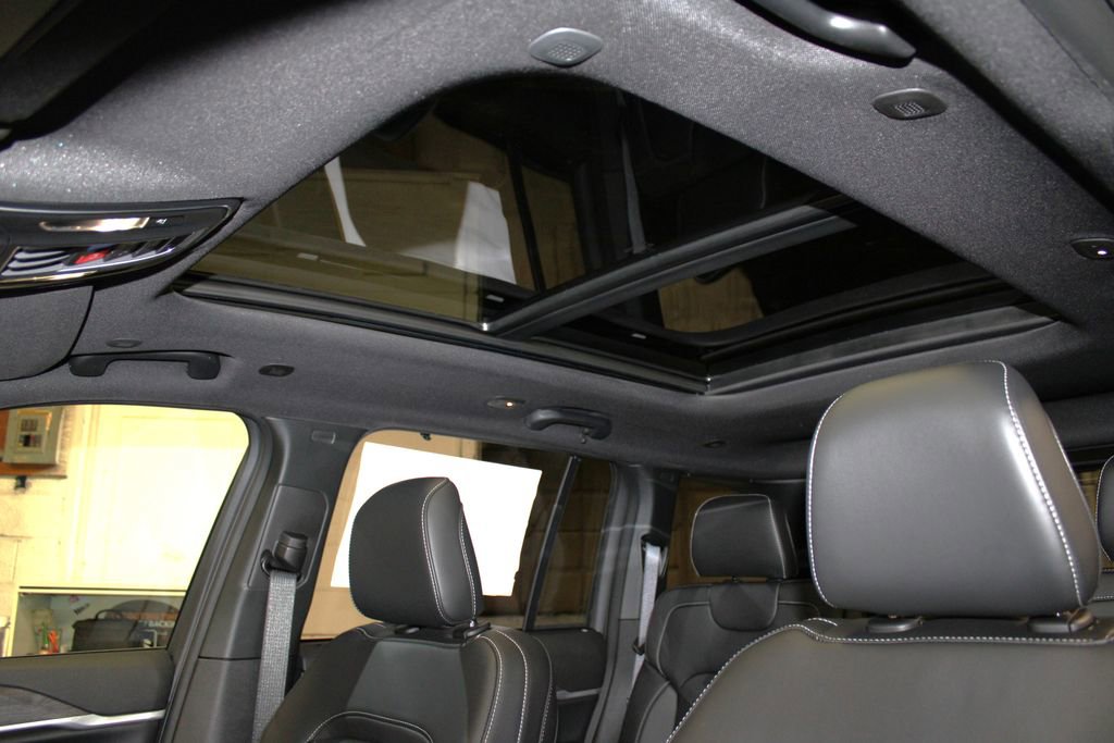 New 2025 Jeep Grand Cherokee Limited w/ Luxury Tech Group II image 25