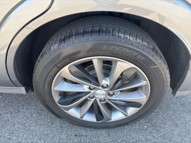 Used 2021 Buick Encore GX Select w/ Sport Touring Package FWD image 12