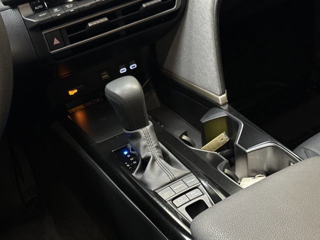 Used 2025 Toyota Camry LE AWD/4WD image 24