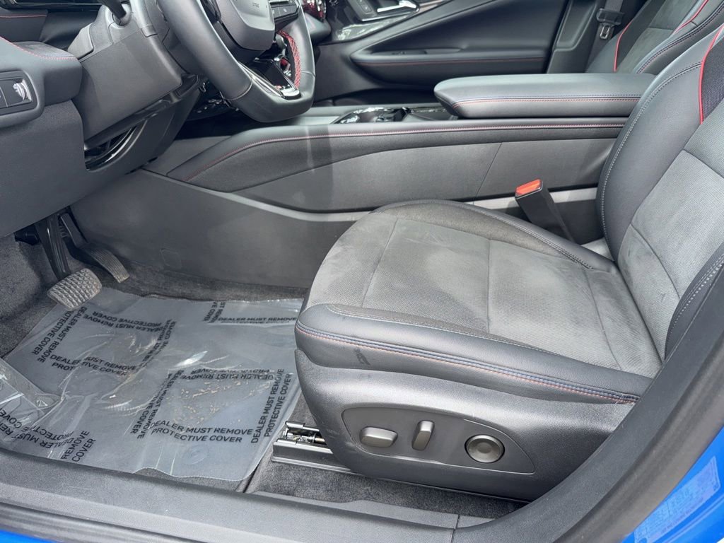 Used 2025 Chevrolet Blazer EV RS RWD image 46