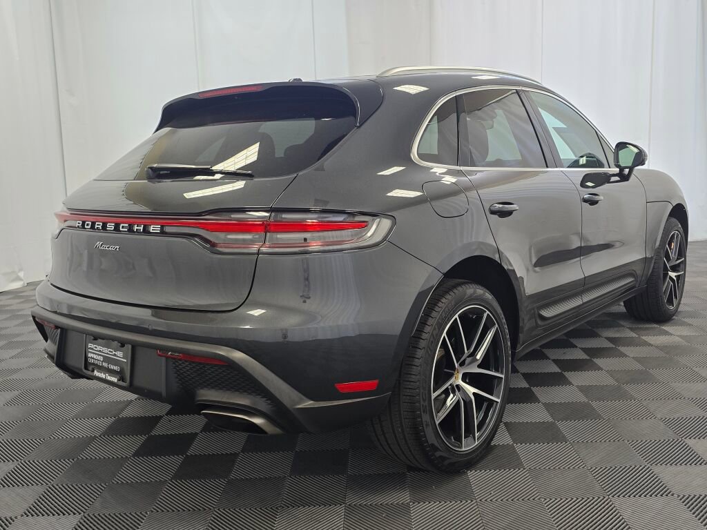 Certified 2024 Porsche Macan image 7