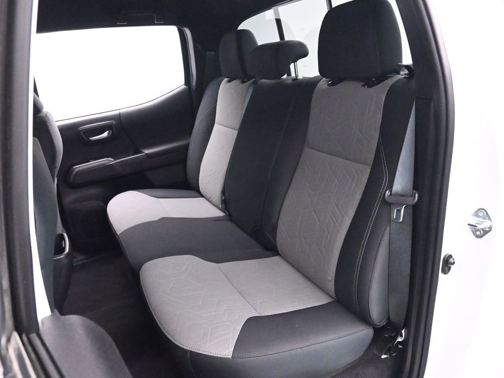 Used 2023 Toyota Tacoma TRD Off-Road w/ Technology Package image 15