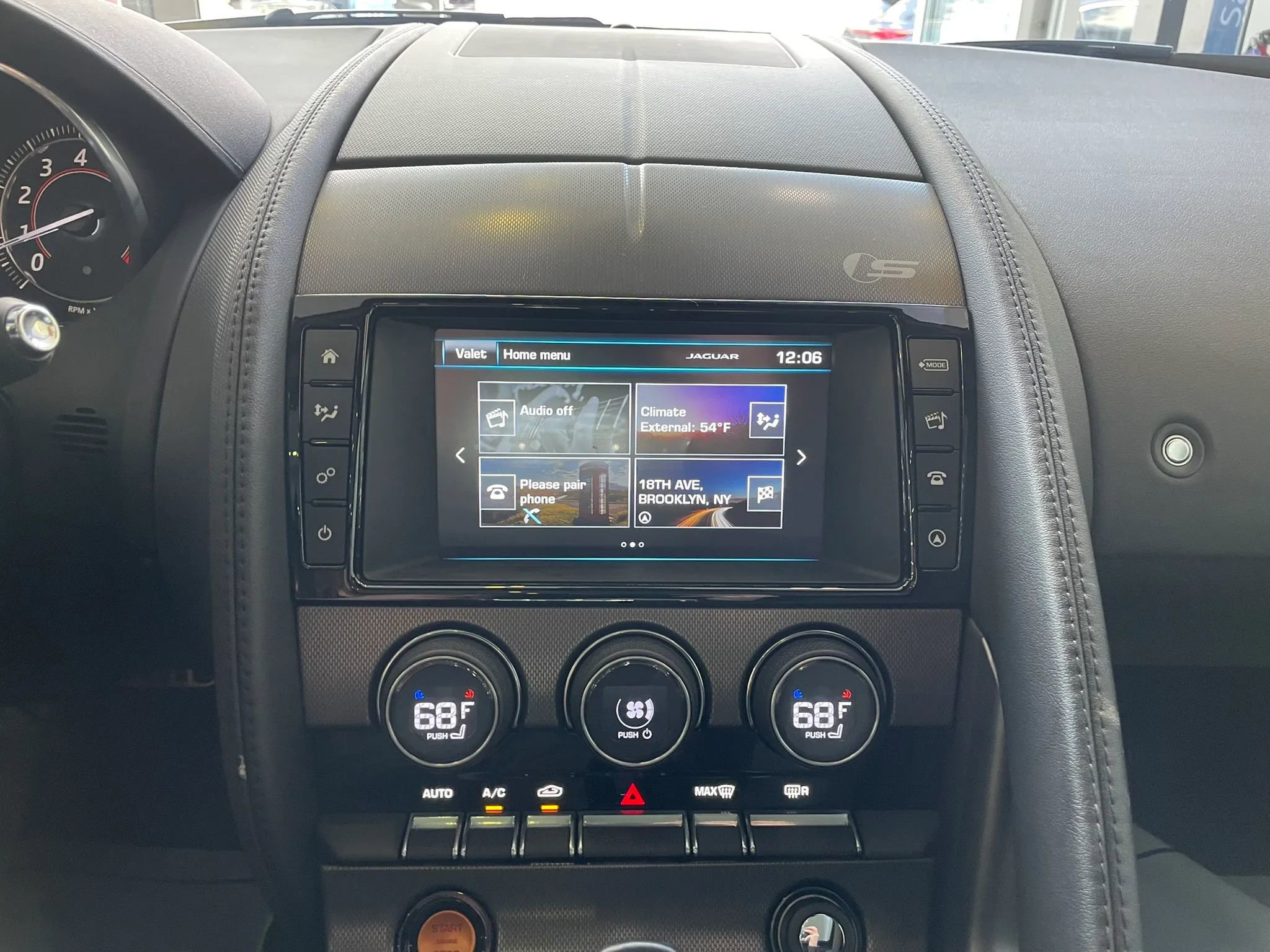 Used 2017 Jaguar F-TYPE S image 12