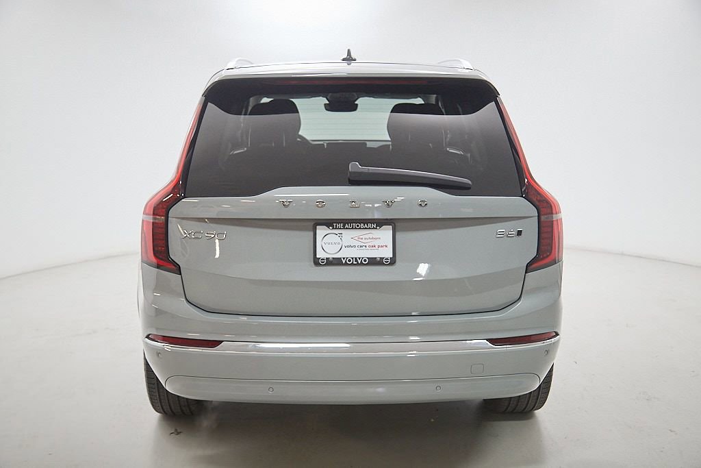 Used 2025 Volvo XC90 B6 Plus image 8