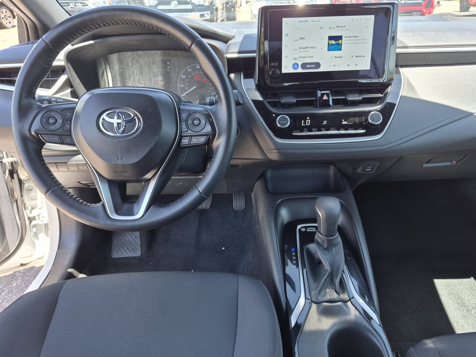 Used 2025 Toyota Corolla SE FWD image 18