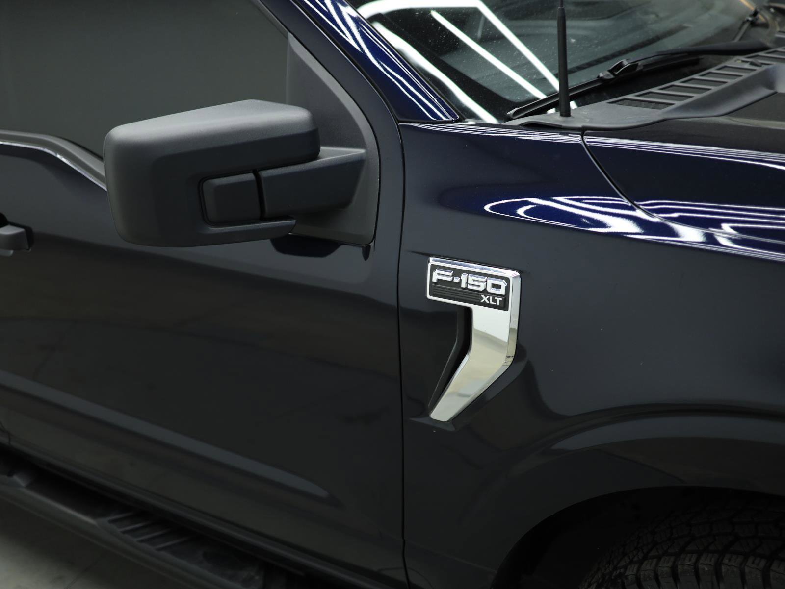 Used 2022 Ford F150 XLT w/ Trailer Tow Package image 12