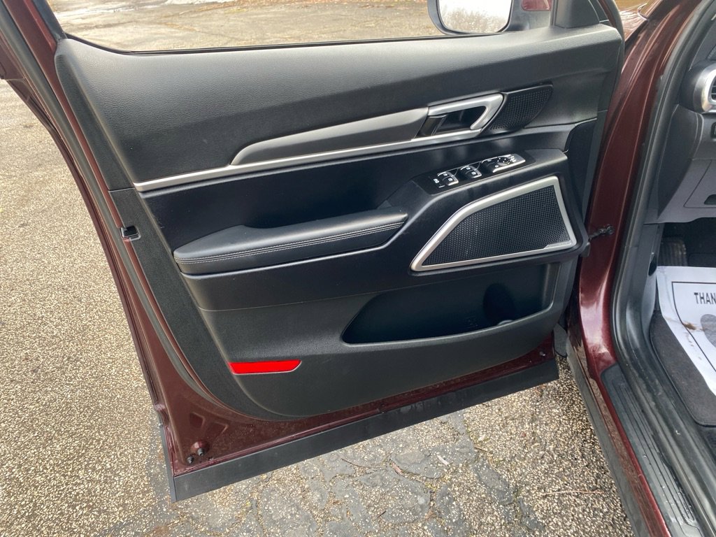 Used 2022 Kia Telluride S image 11