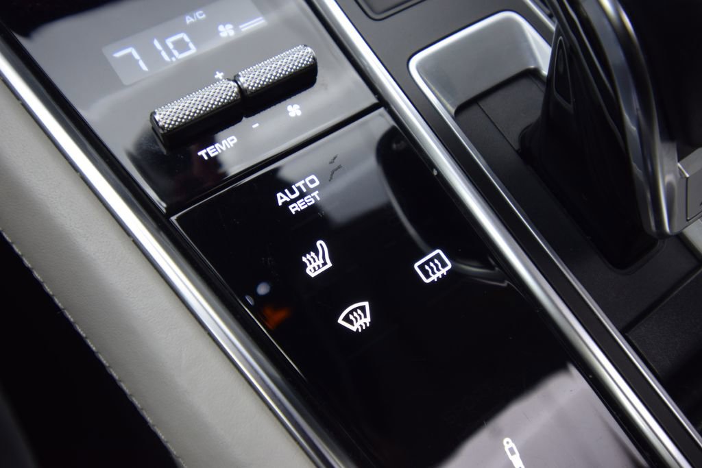 Used 2017 Porsche Panamera Turbo image 37