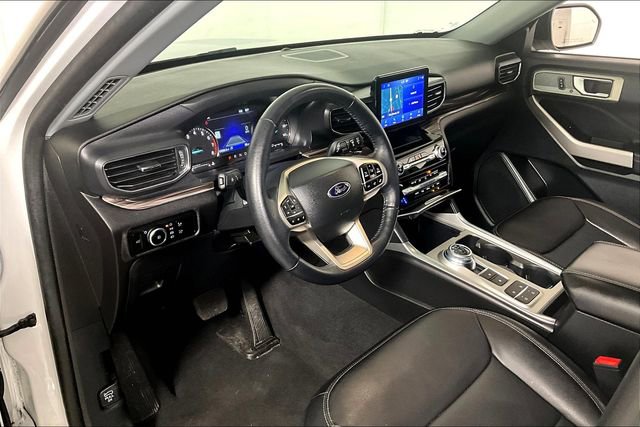 Used 2023 Ford Explorer Limited image 13