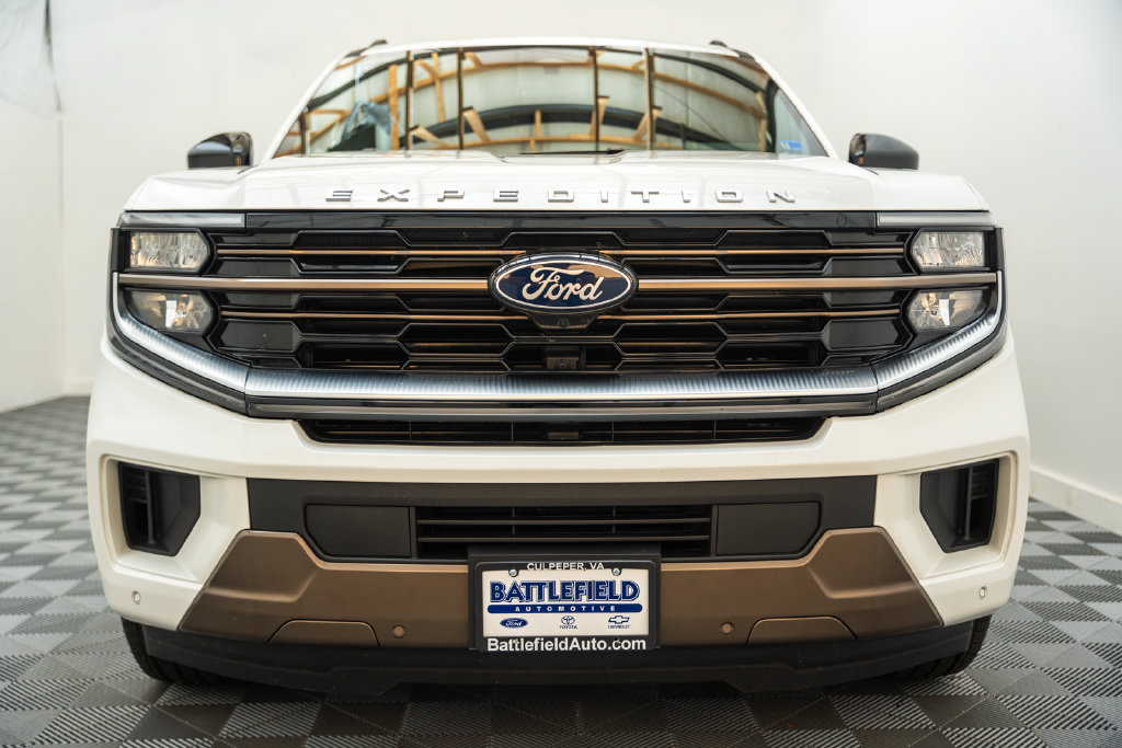 Certified 2026 Ford Expedition King Ranch AWD/4WD image 2
