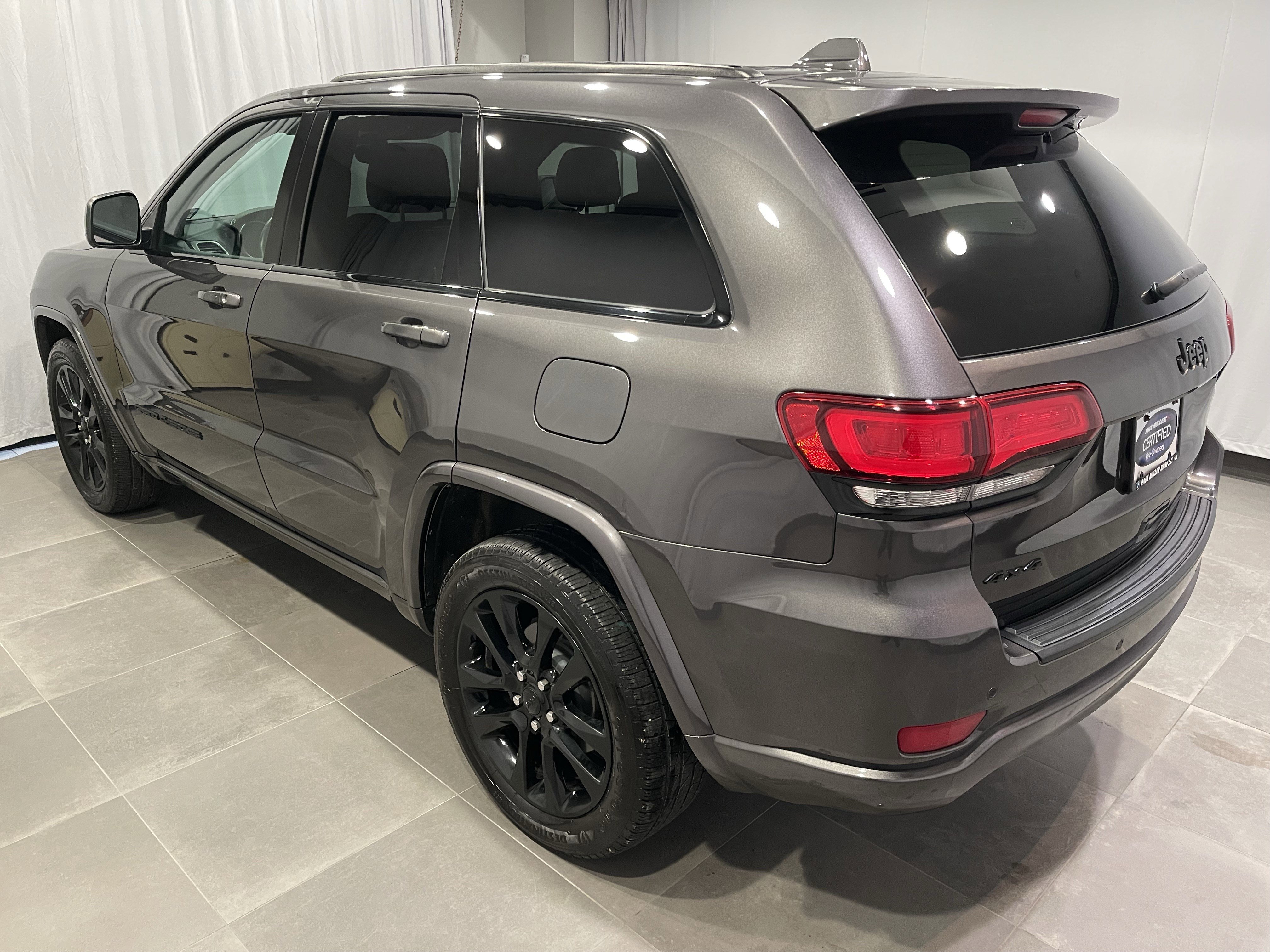 Used 2019 Jeep Grand Cherokee Altitude image 5