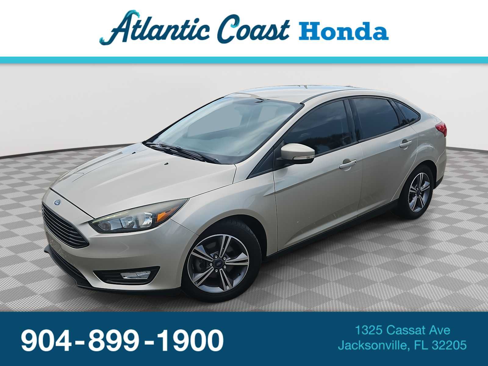 Used 2017 Ford Focus SE FWD image 1
