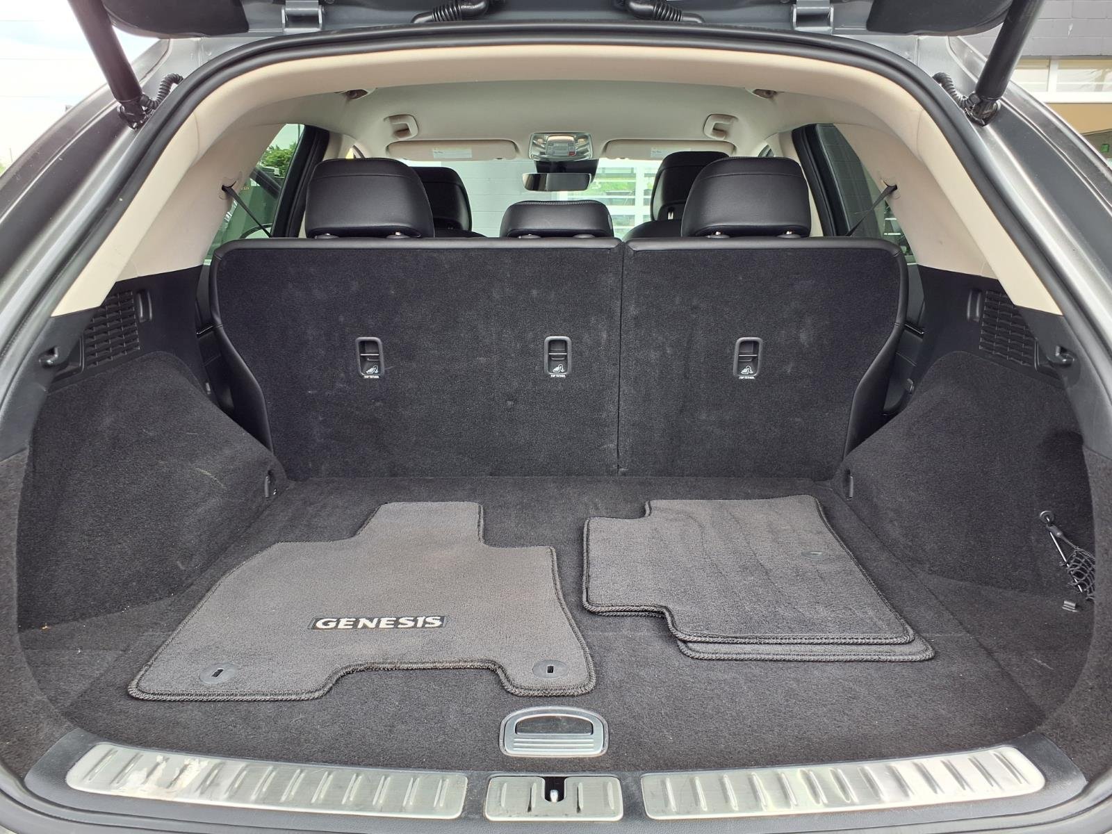 Used 2025 Genesis GV70 2.5T AWD/4WD image 21