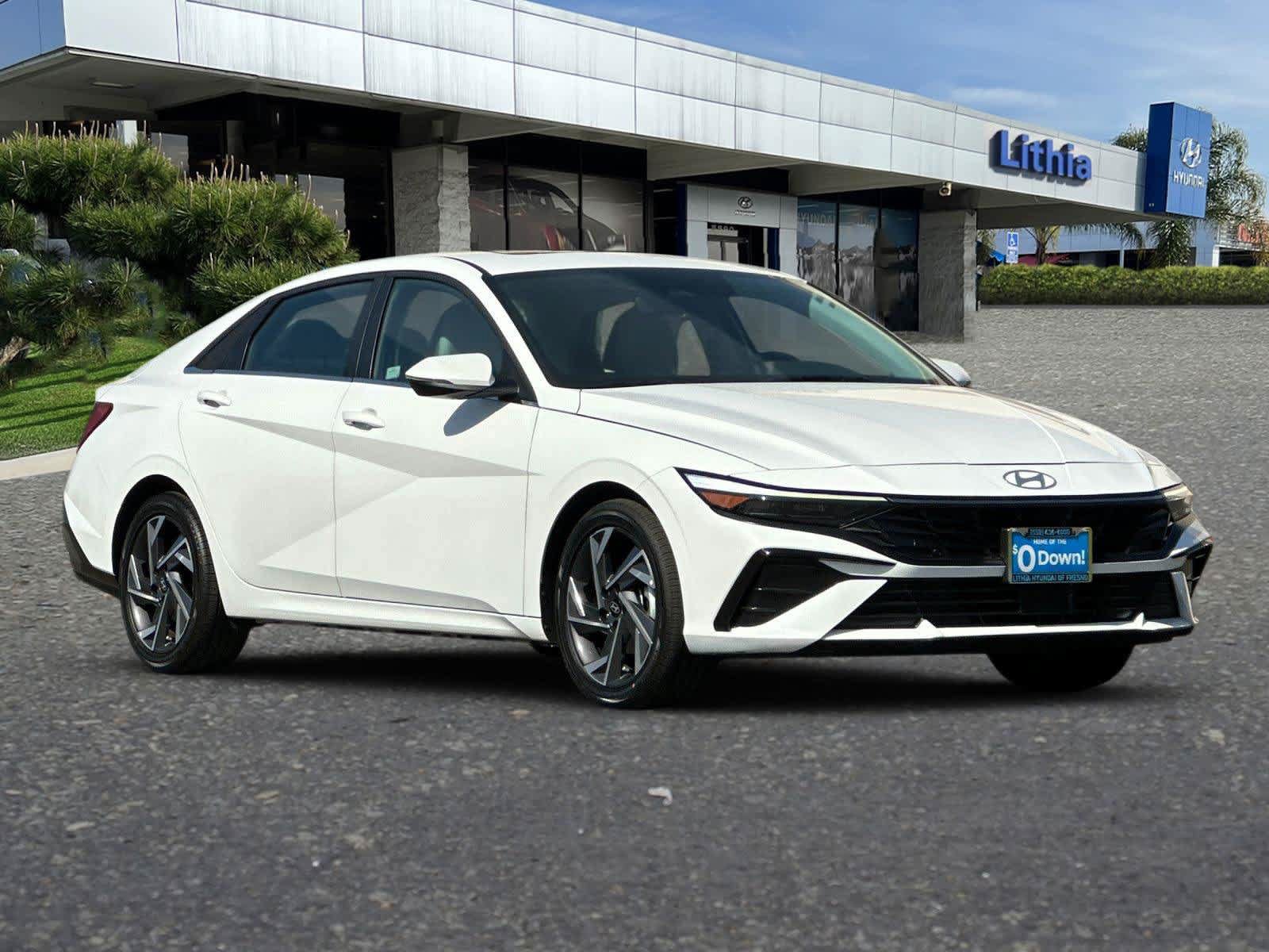 Certified 2025 Hyundai Elantra Limited FWD image 10