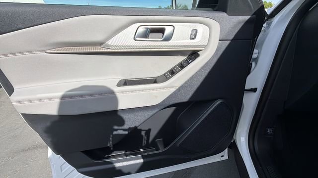 New 2026 Ford Explorer Active w/ Active Comfort Package image 19