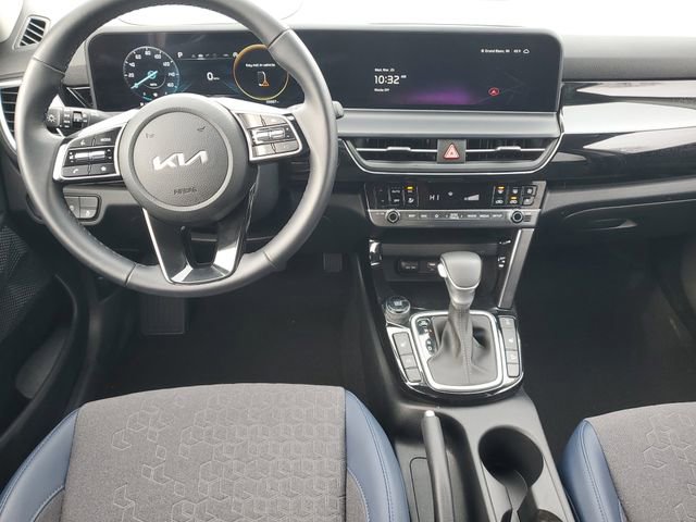 Certified 2024 Kia Seltos S image 11