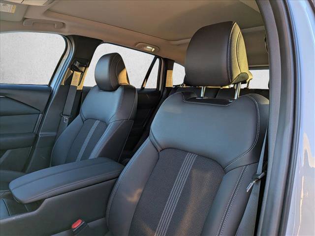 Used 2025 MAZDA CX-50 AWD 2.5 S w/ Premium Package image 17