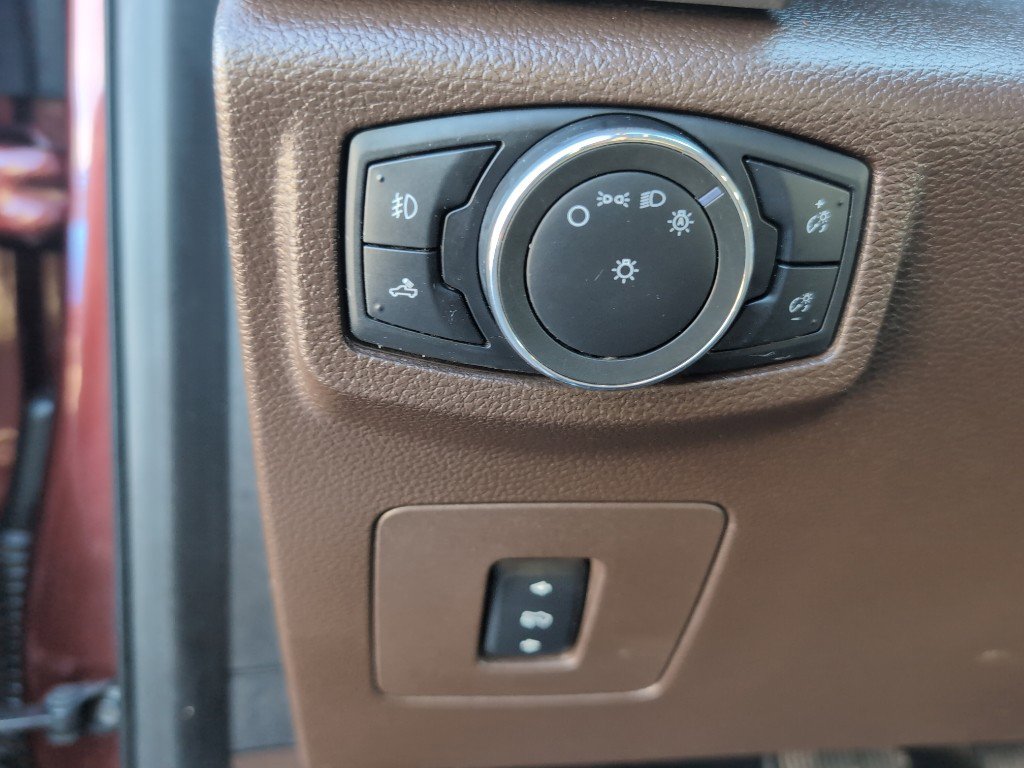 Used 2015 Ford F150 King Ranch w/ Equipment Group 601A Luxury image 12