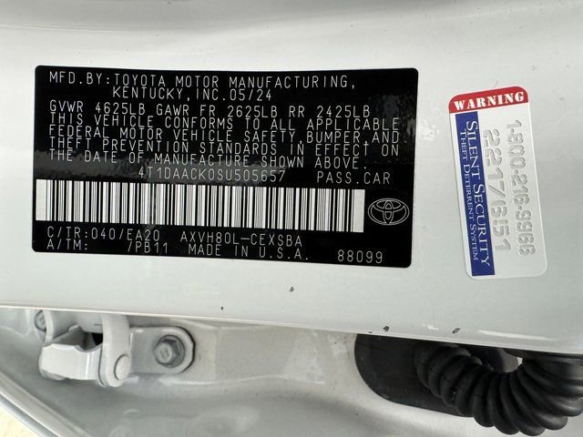 Used 2025 Toyota Camry SE image 30