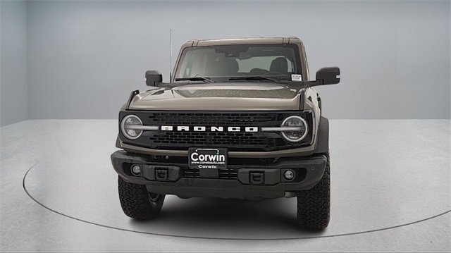 New 2025 Ford Bronco Badlands image 2