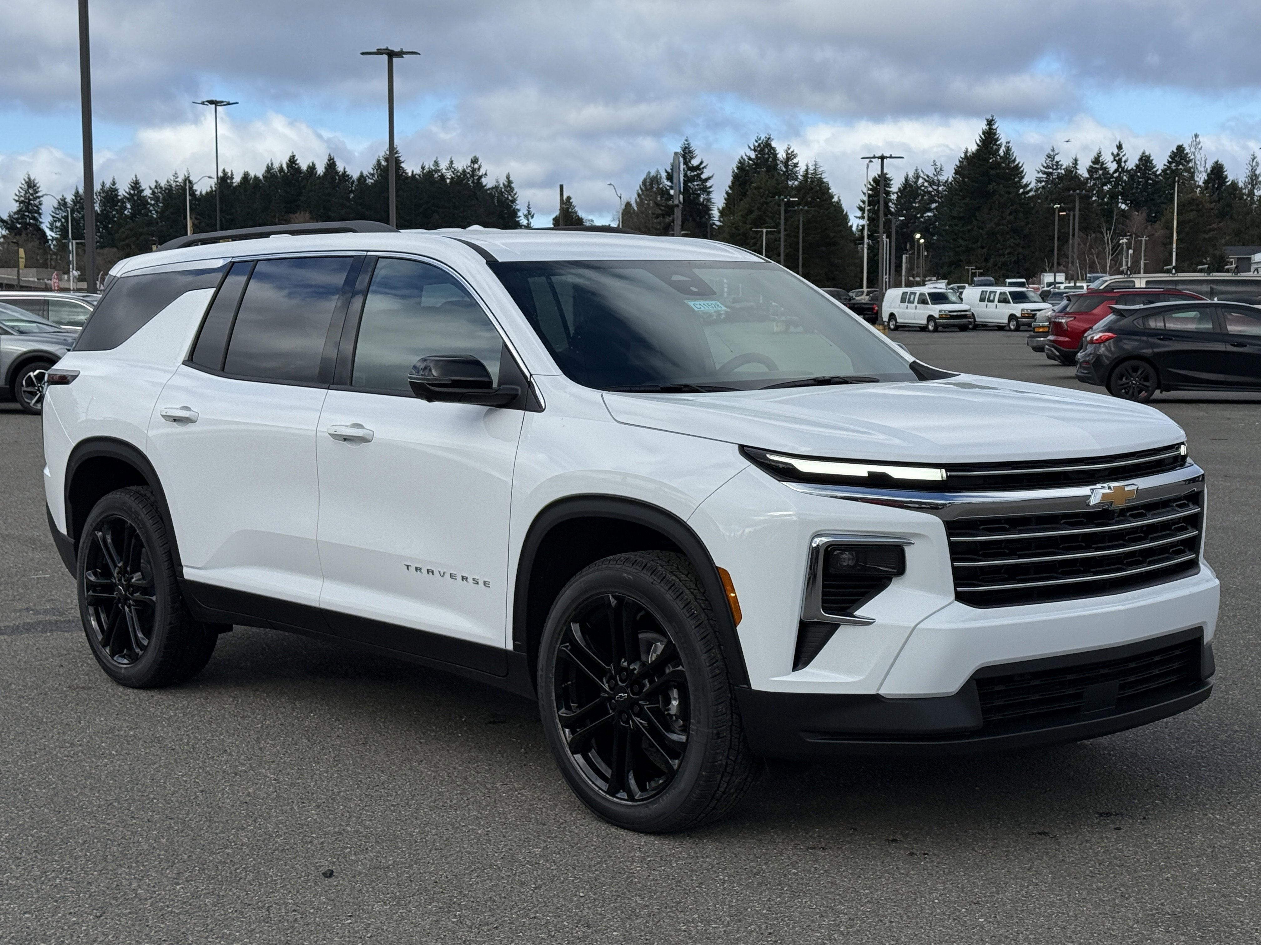 New 2026 Chevrolet Traverse LT w/ Driver Confidence Package AWD/4WD image 7