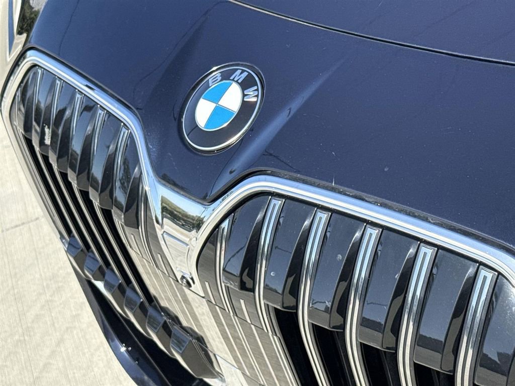 Used 2023 BMW 740i w/ Parking Assistance Package image 32