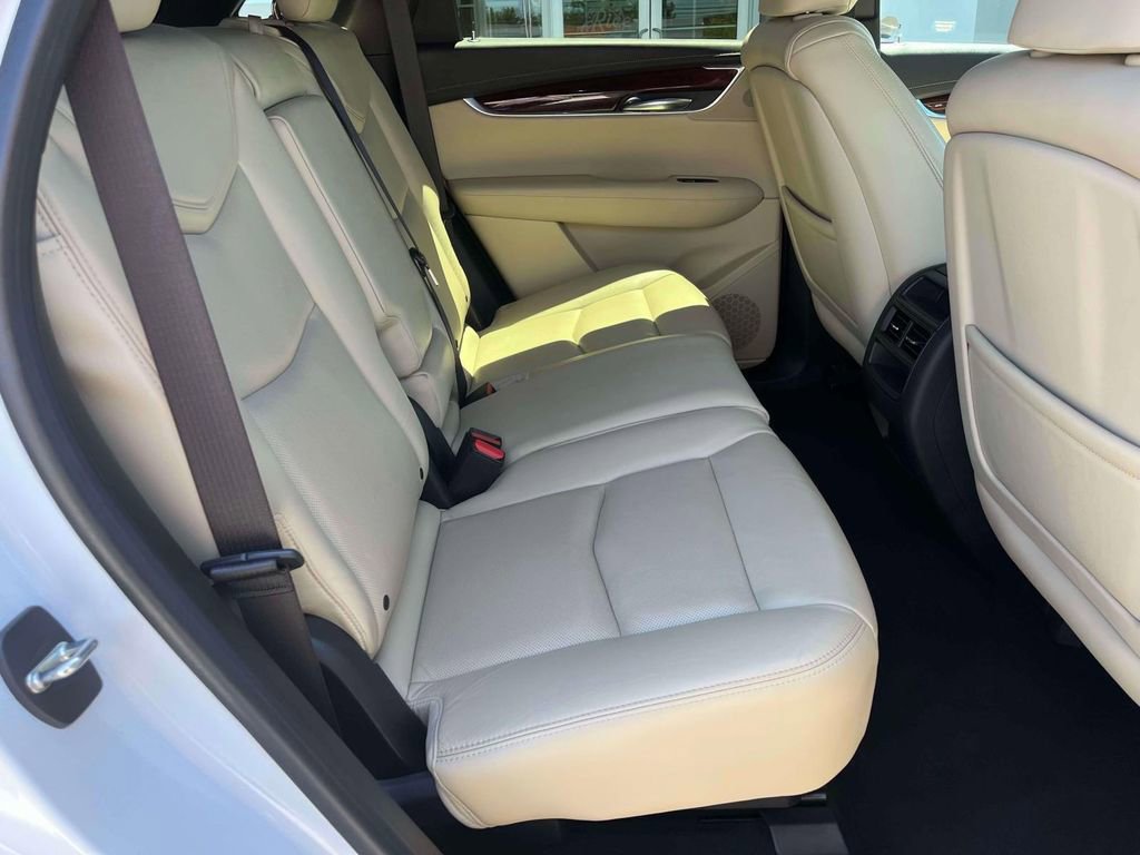 Used 2017 Cadillac XT5 Premium Luxury FWD image 20