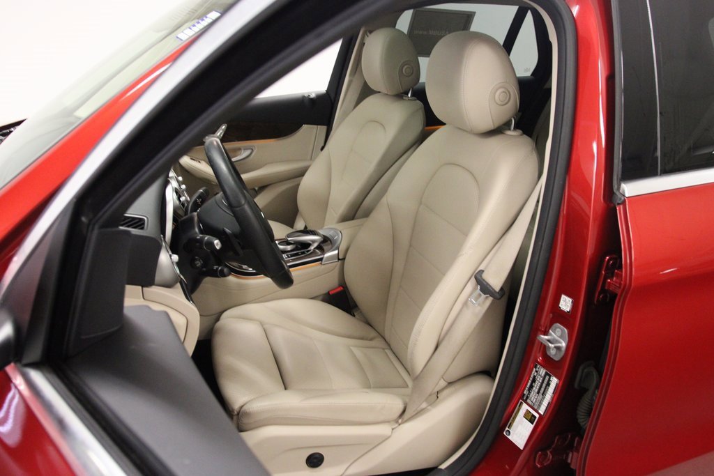 Used 2017 Mercedes-Benz GLC 300 4MATIC image 19