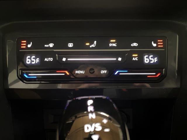 Used 2022 Volkswagen Tiguan SE FWD image 43