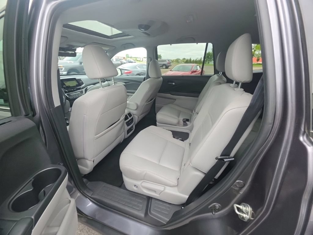 Certified 2019 Honda Pilot Touring image 26
