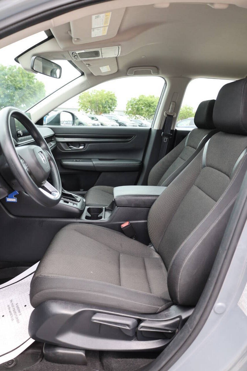 Used 2024 Honda CR-V LX image 13