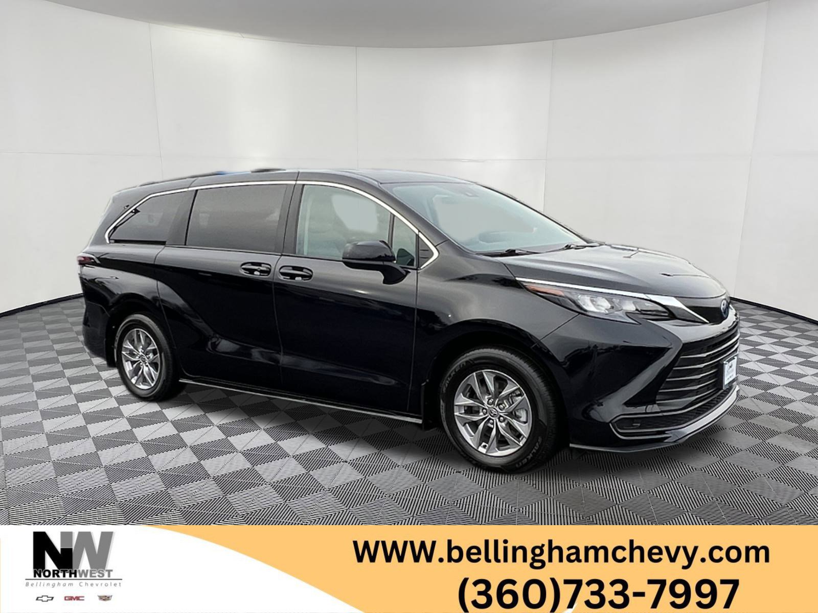 Used 2024 Toyota Sienna LE