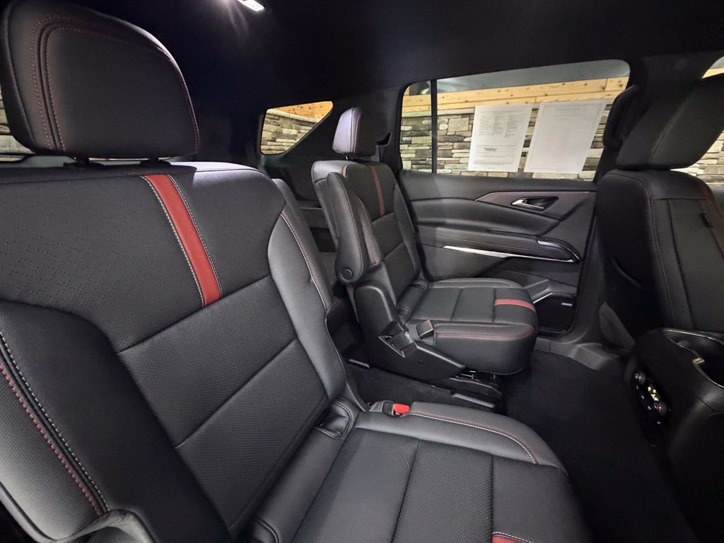 Used 2025 Chevrolet Traverse RS w/ LPO, Floor Liner Package AWD/4WD image 46