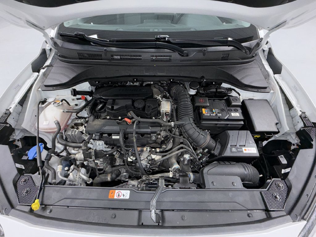 Used 2023 Hyundai Kona Limited AWD/4WD image 22