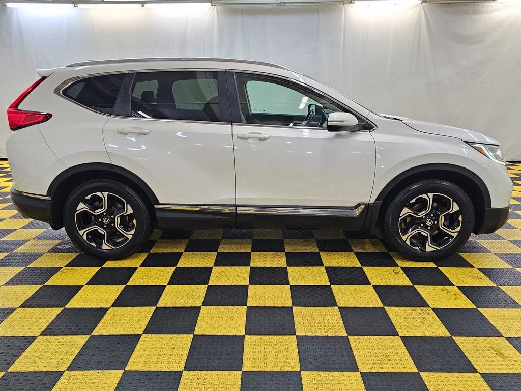 Used 2017 Honda CR-V Touring image 2
