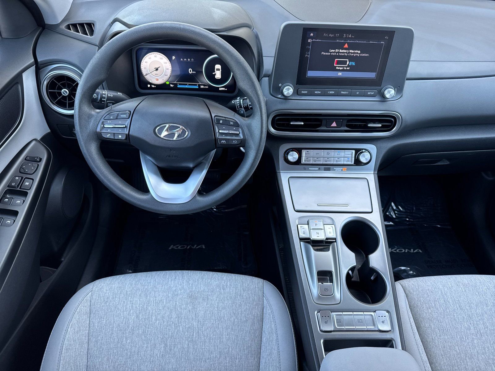 Used 2023 Hyundai Kona SE FWD image 14