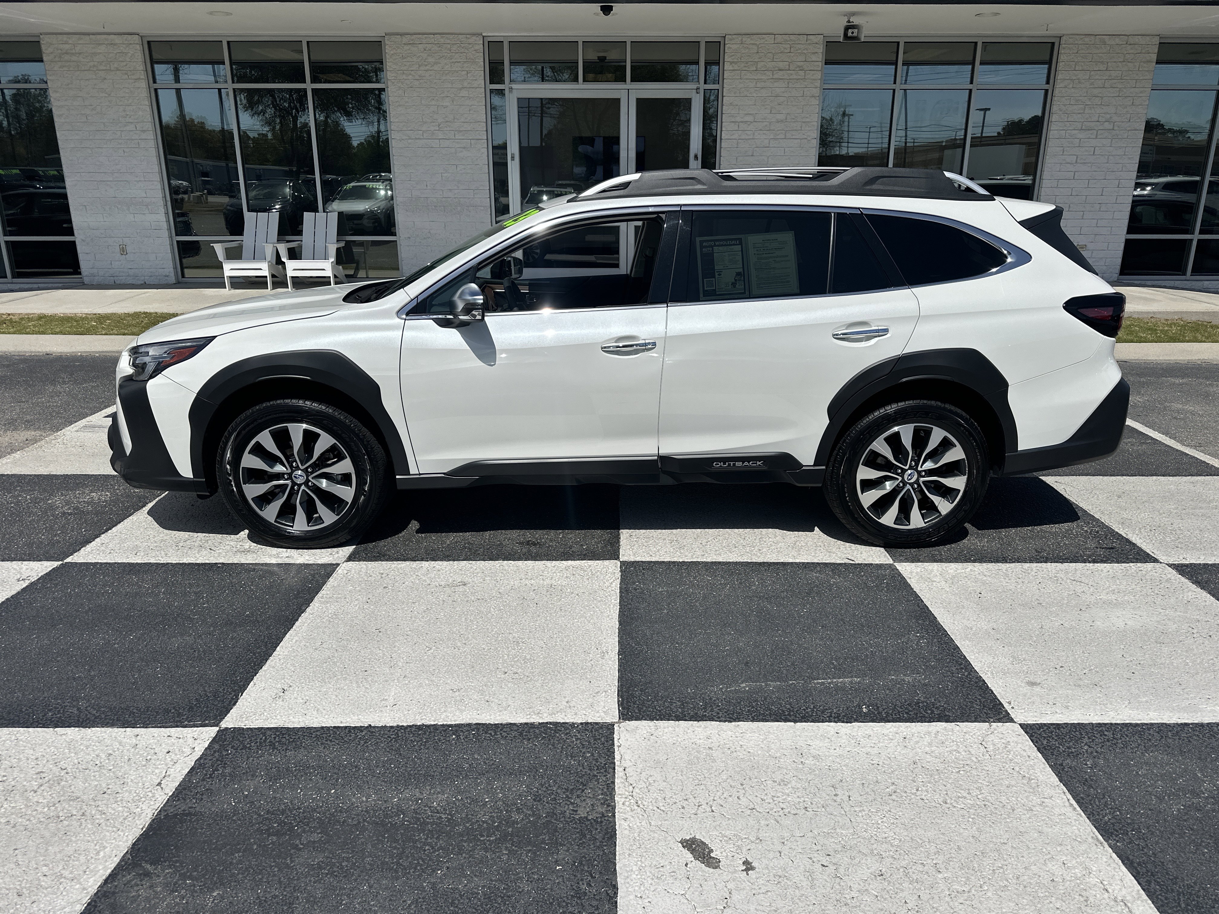 Used 2023 Subaru Outback Touring XT image 1