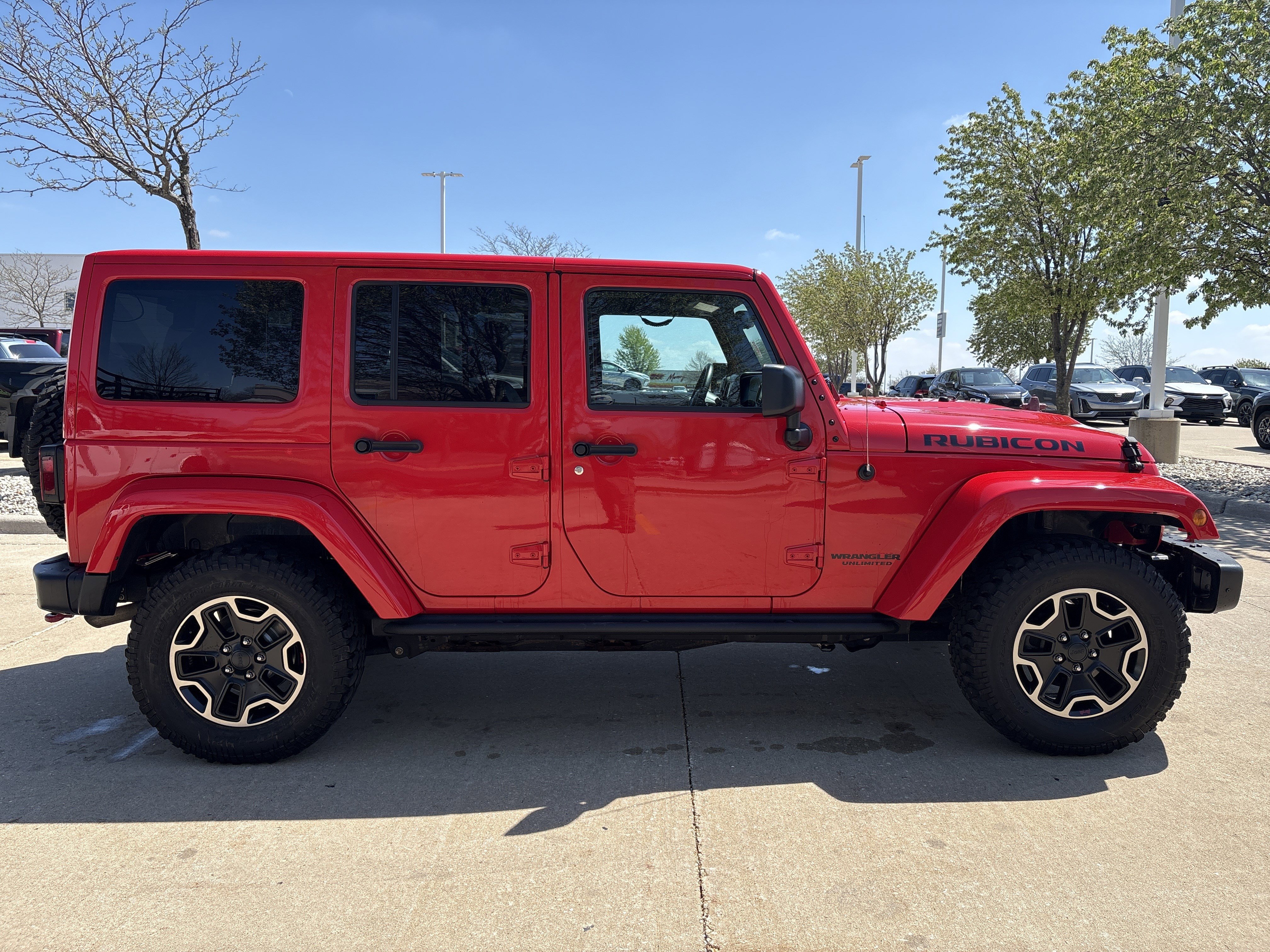 Used 2017 Jeep Wrangler Unlimited Rubicon image 9