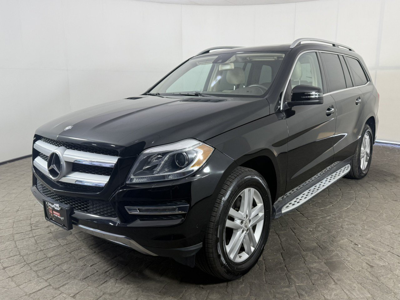 Used 2015 Mercedes-Benz GL 450 4MATIC image 3