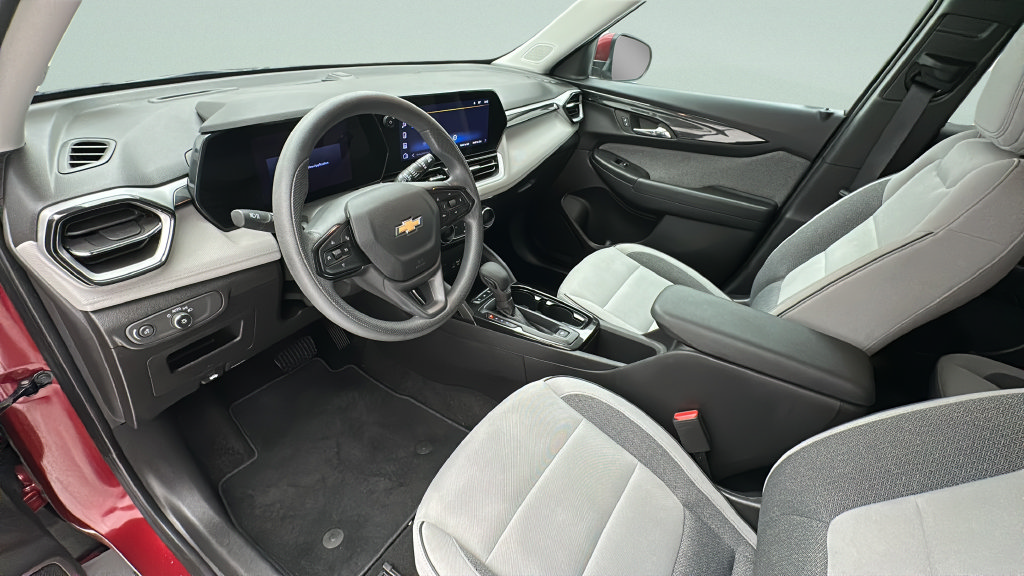 Used 2024 Chevrolet TrailBlazer LT AWD/4WD image 12