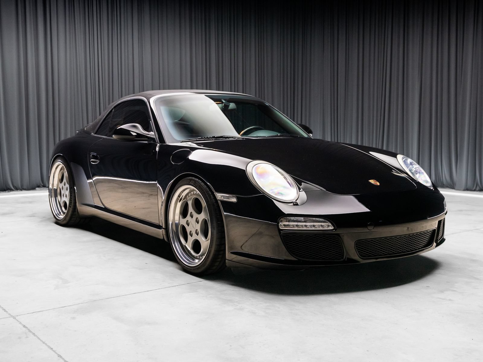 Used 2009 Porsche 911 Cabriolet image 17