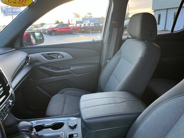 Used 2023 Chevrolet Traverse LT FWD image 10